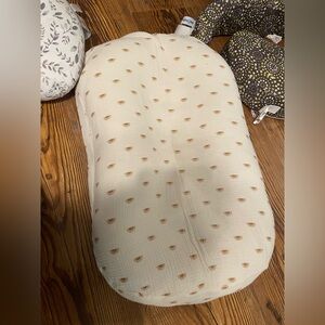 Snuggle Me Organic Lounger